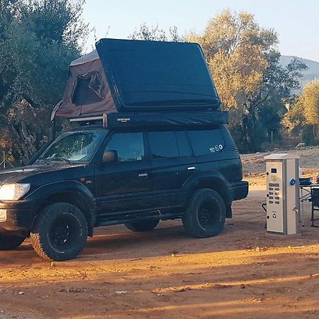 Spasmeni Vrisi Nirikos Camping מראה חיצוני תמונה