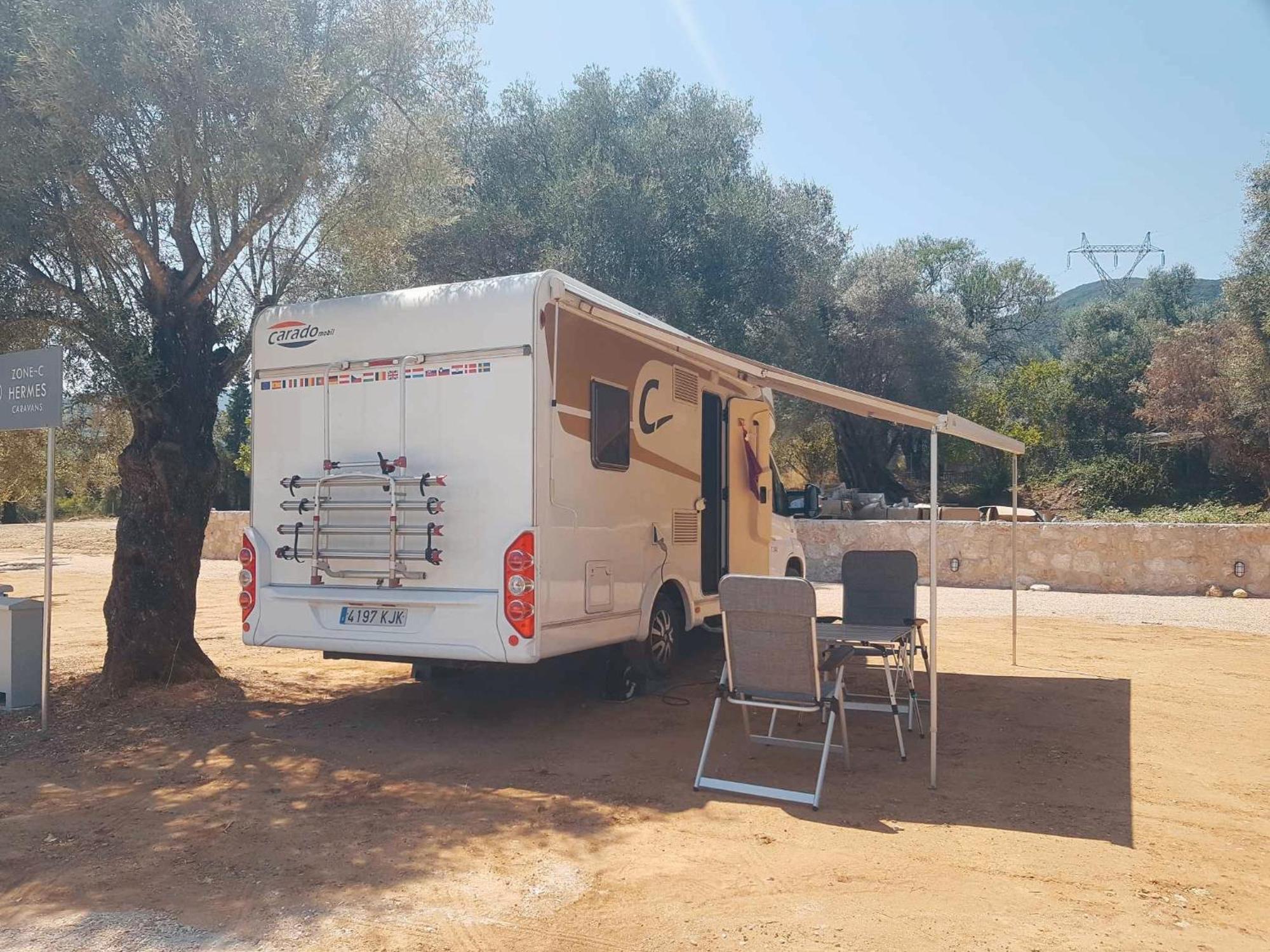 Spasmeni Vrisi Nirikos Camping מראה חיצוני תמונה