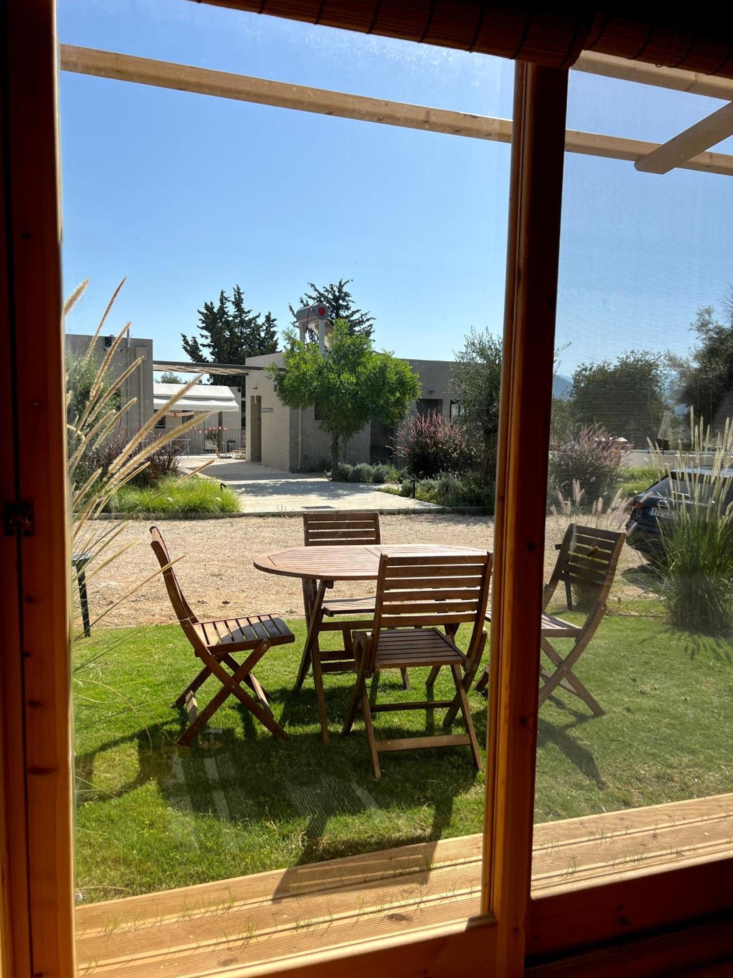 Spasmeni Vrisi Nirikos Camping מראה חיצוני תמונה