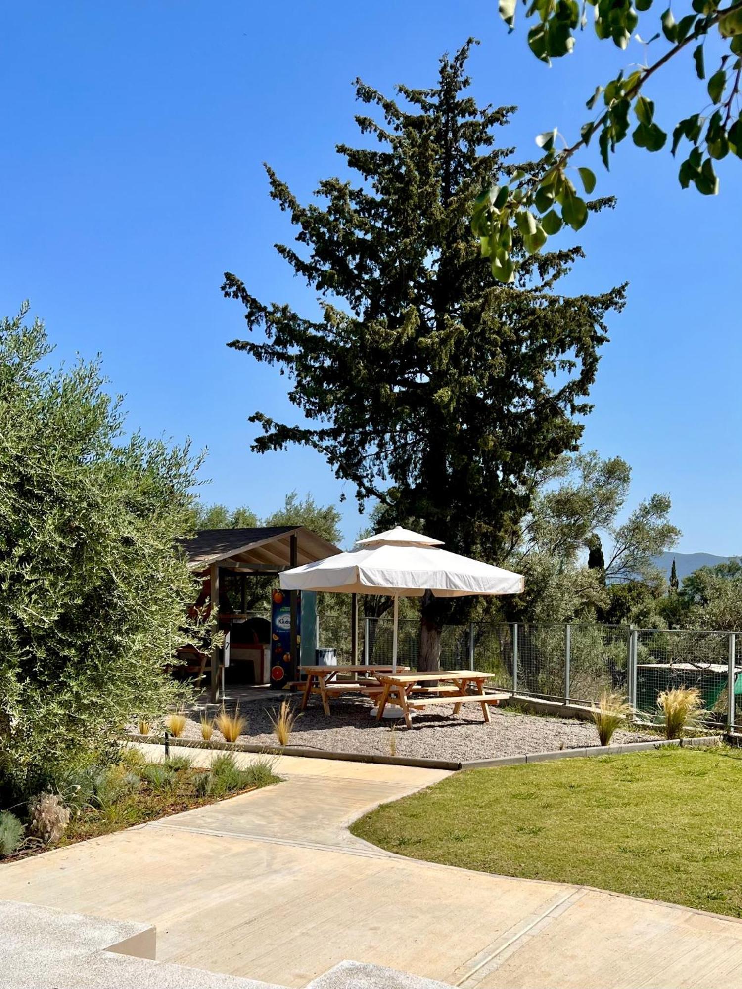 Spasmeni Vrisi Nirikos Camping מראה חיצוני תמונה