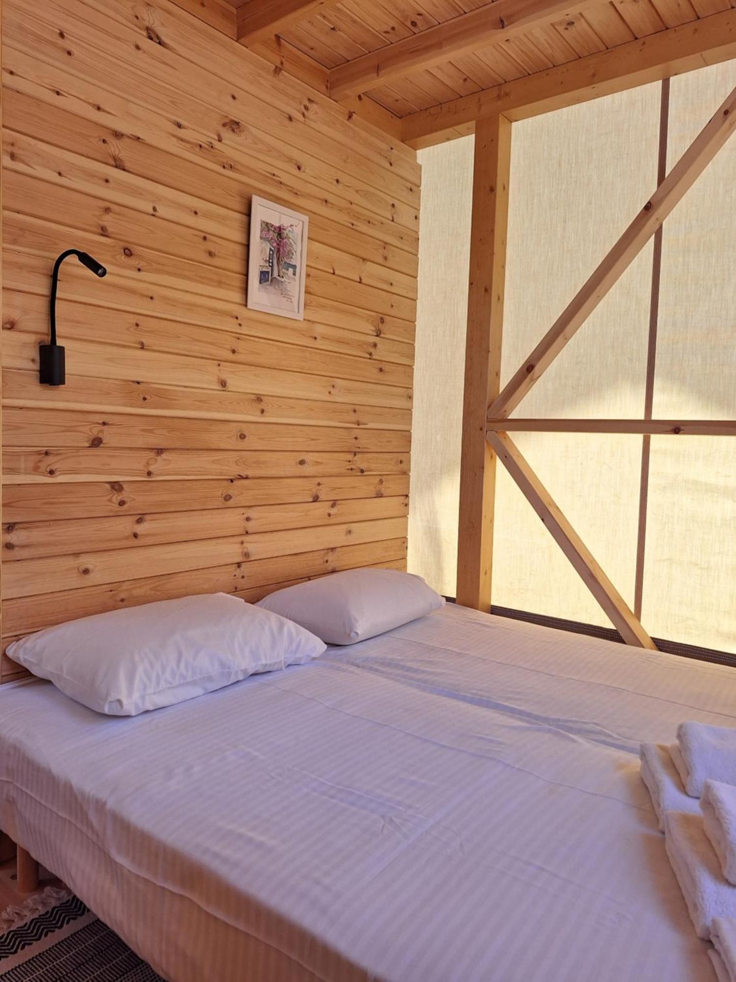 Spasmeni Vrisi Nirikos Camping מראה חיצוני תמונה