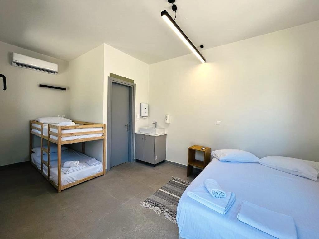Spasmeni Vrisi Nirikos Camping מראה חיצוני תמונה