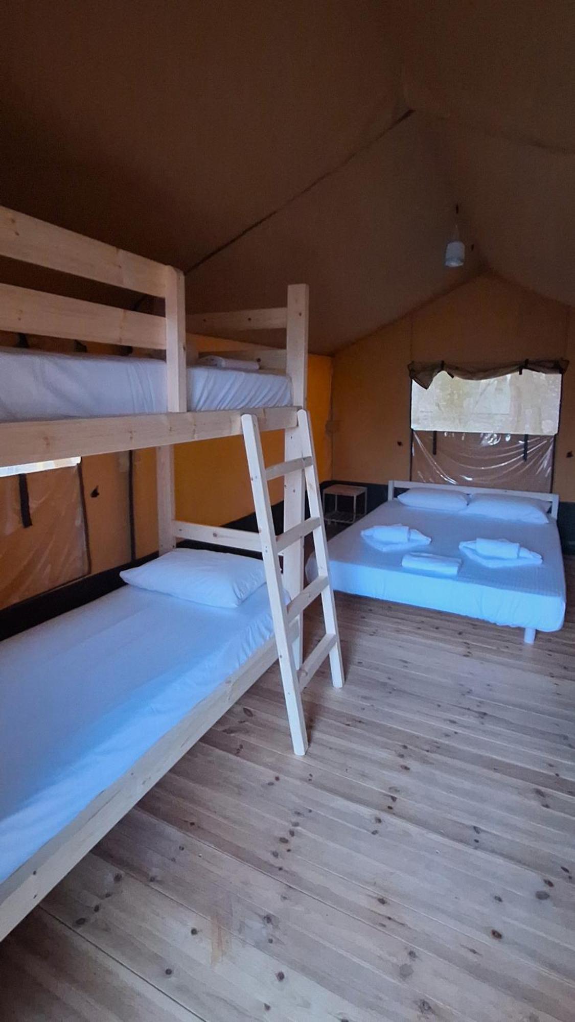 Spasmeni Vrisi Nirikos Camping חדר תמונה