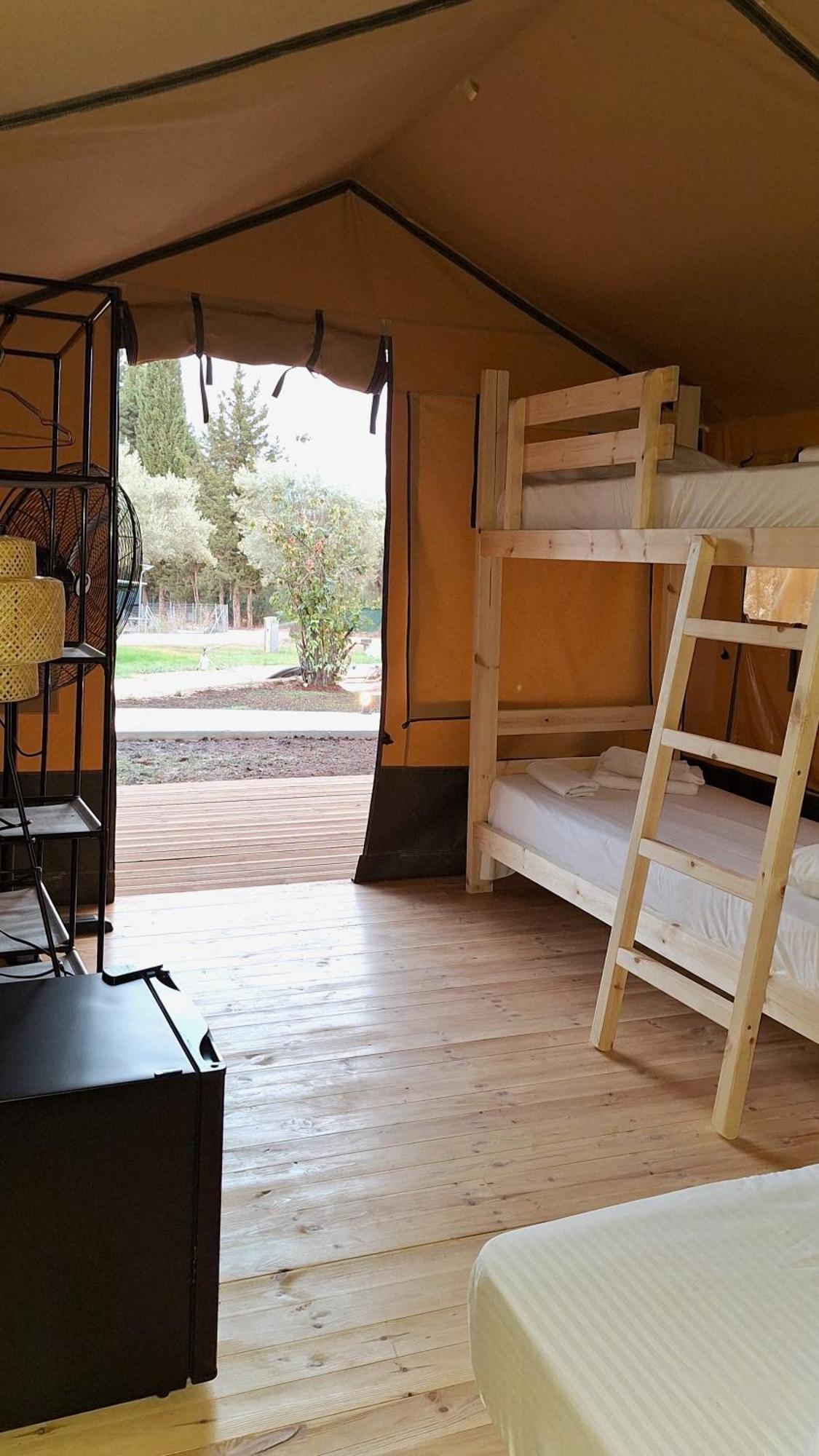 Spasmeni Vrisi Nirikos Camping חדר תמונה