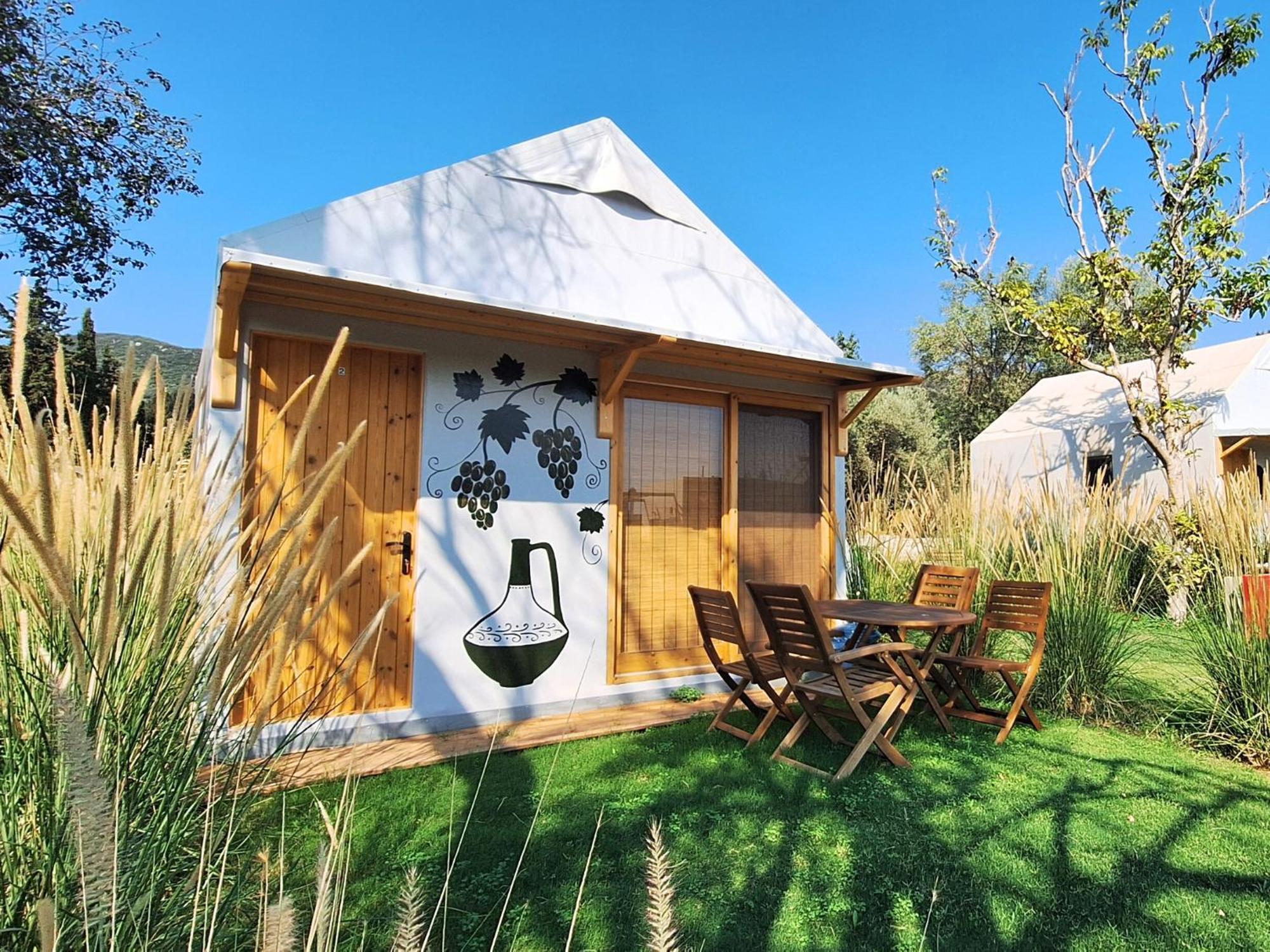 Spasmeni Vrisi Nirikos Camping מראה חיצוני תמונה