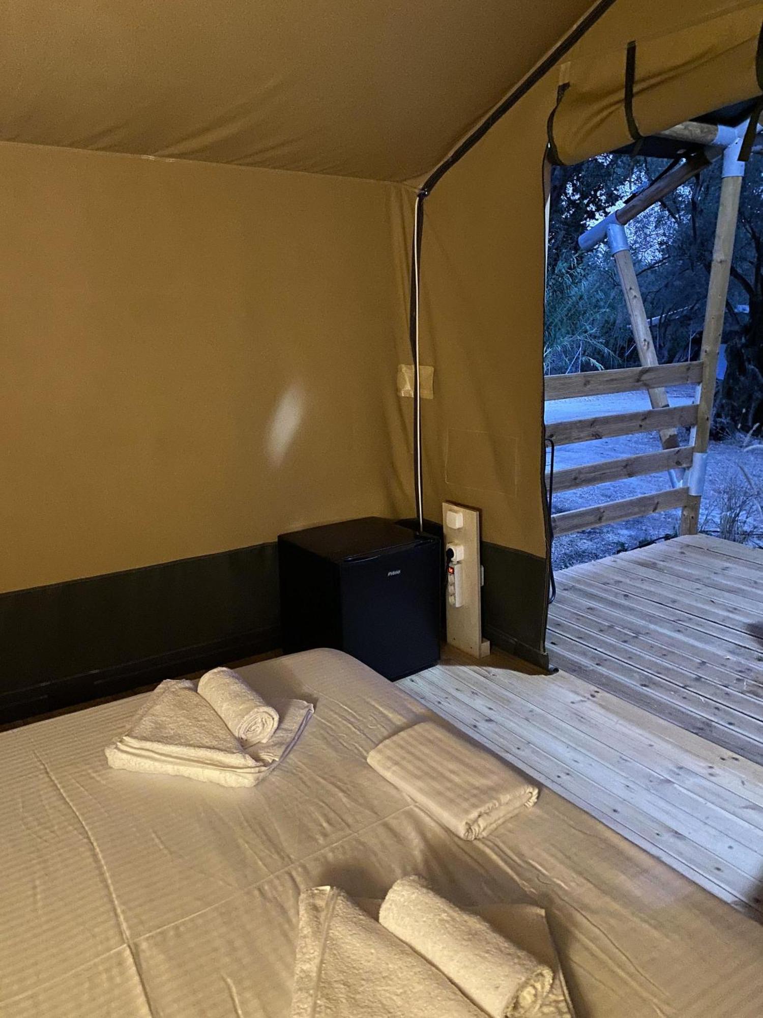 Spasmeni Vrisi Nirikos Camping חדר תמונה