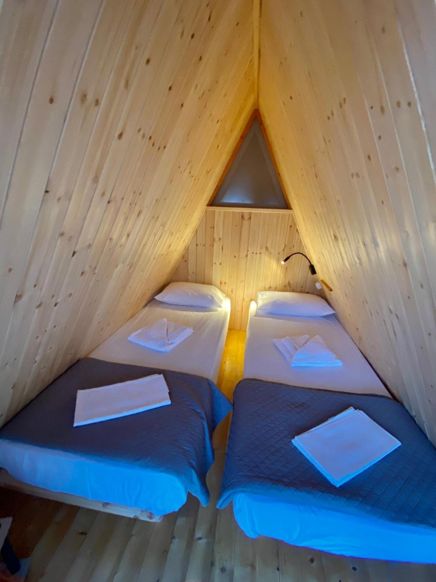 Spasmeni Vrisi Nirikos Camping מראה חיצוני תמונה