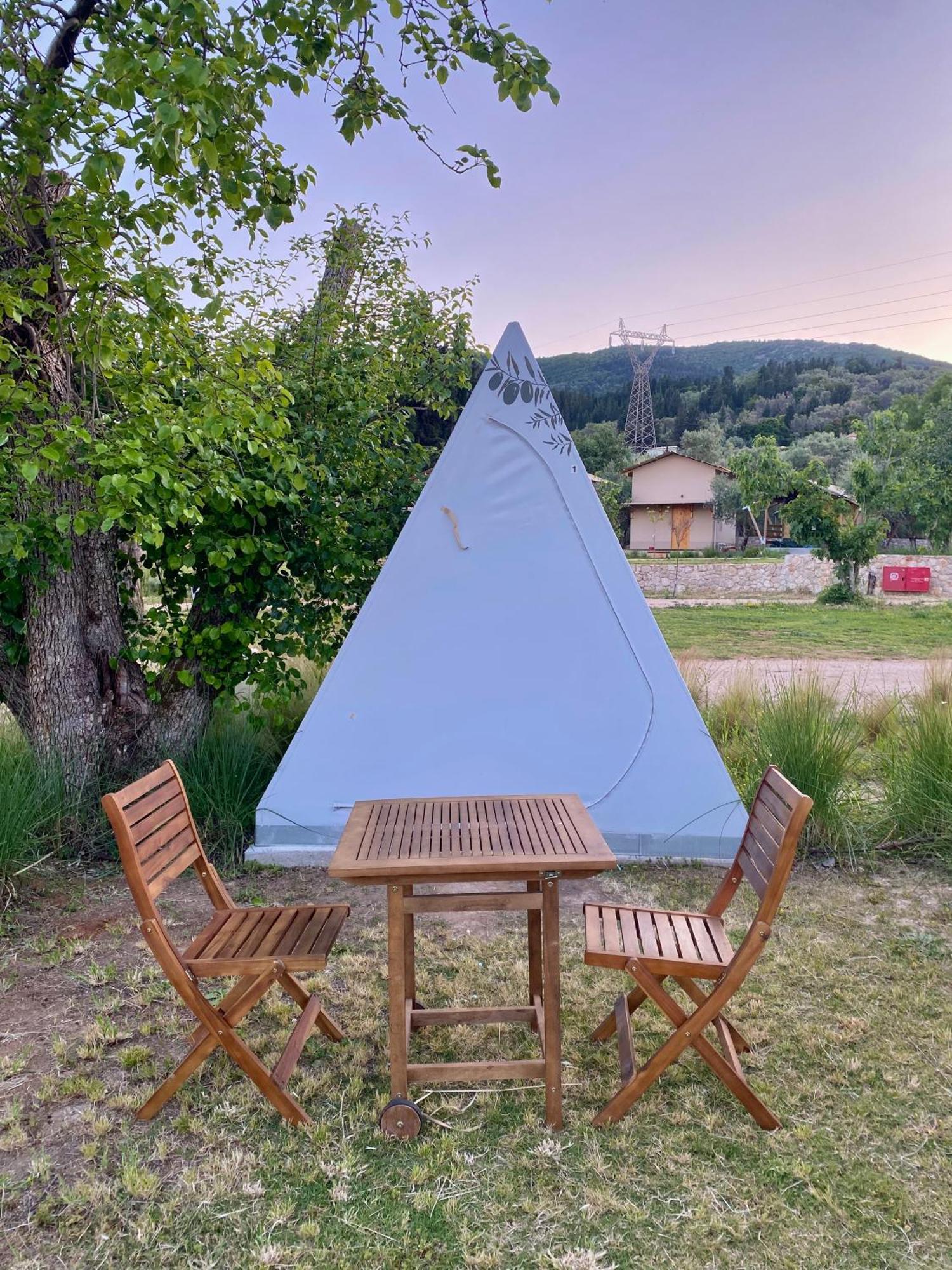Spasmeni Vrisi Nirikos Camping מראה חיצוני תמונה